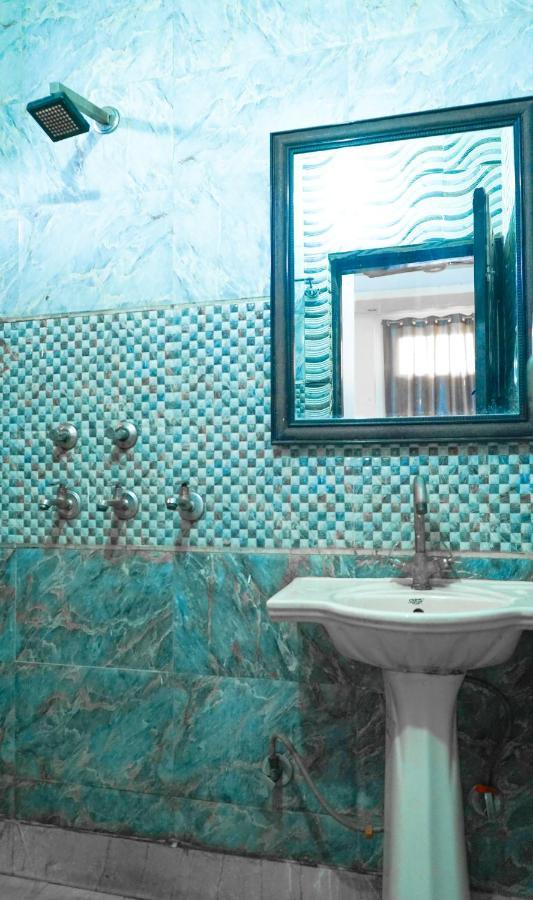 Roomshala 122 Hotel Park View - Near Adarsh Nagar New Delhi Luaran gambar